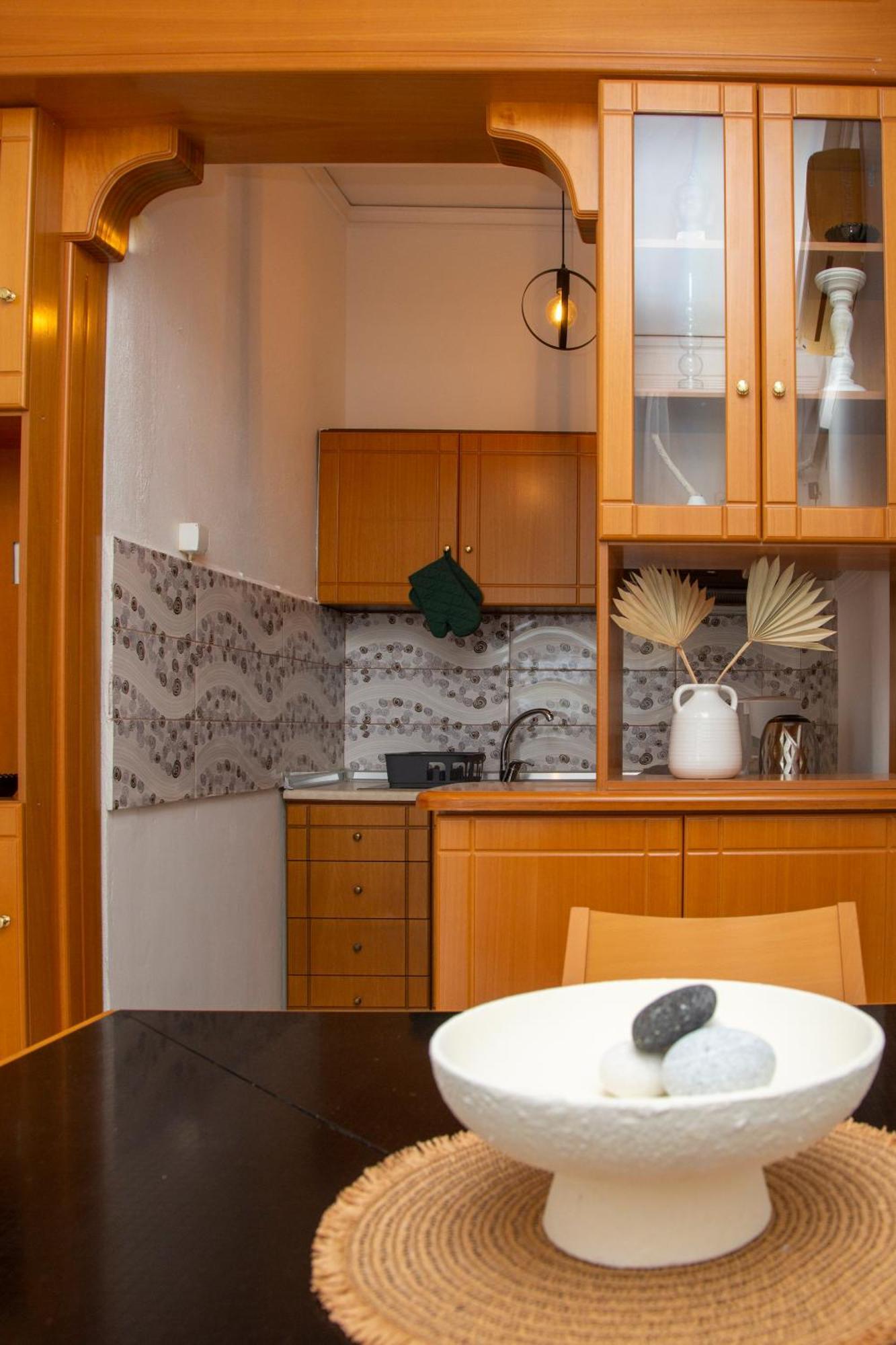 Seamoon Apartment Néa Péramos Екстериор снимка