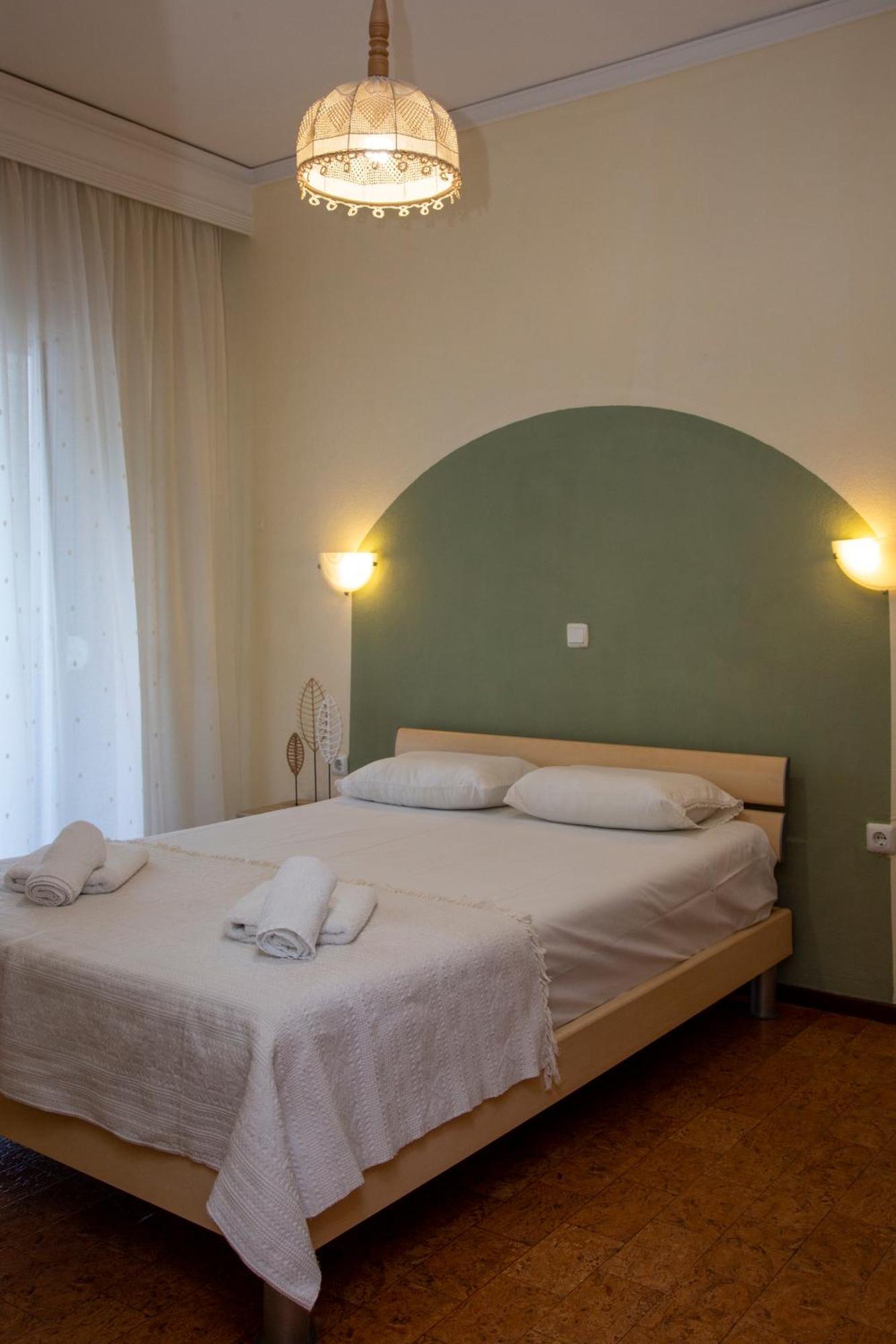 Seamoon Apartment Néa Péramos Екстериор снимка