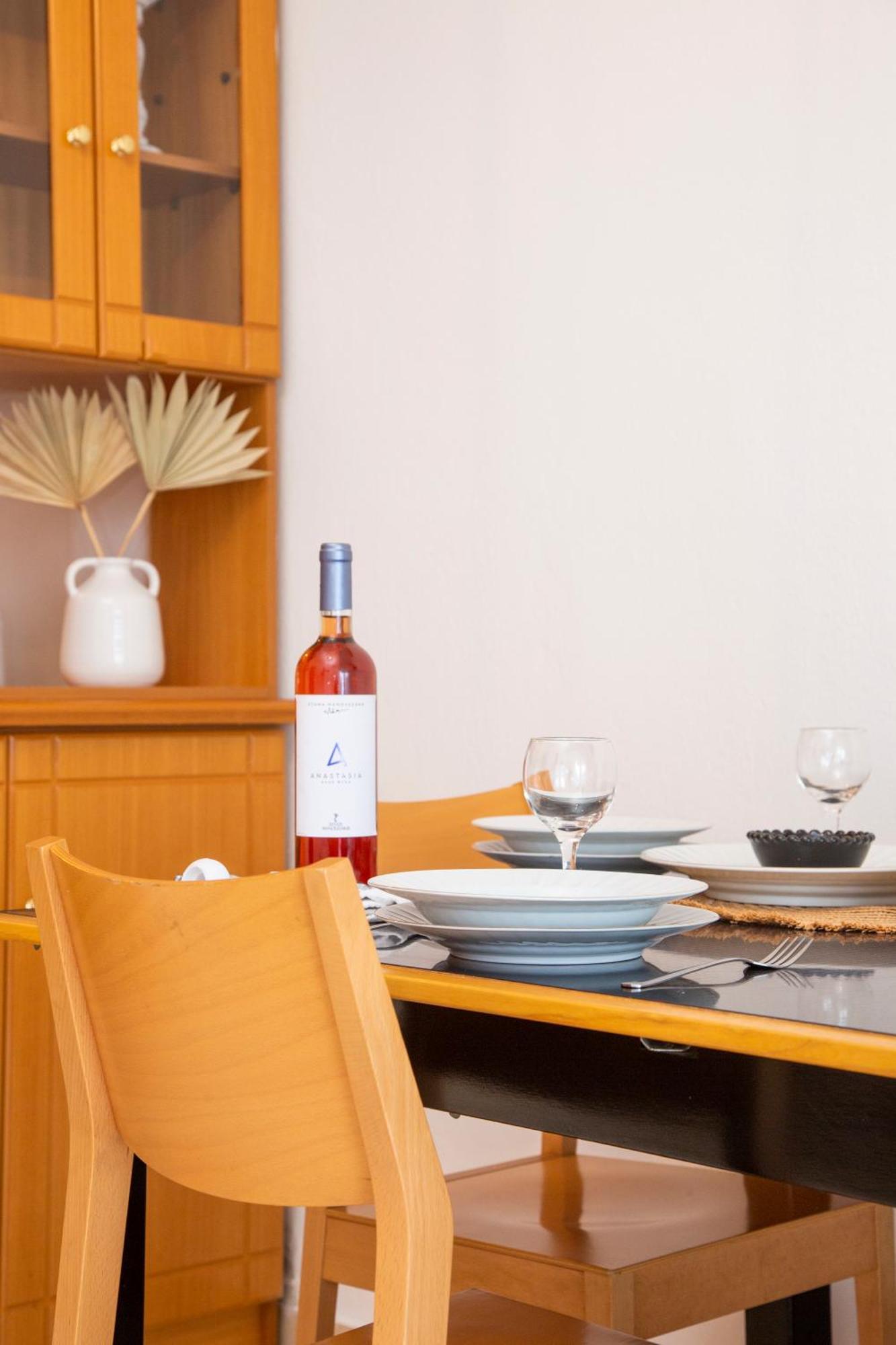 Seamoon Apartment Néa Péramos Екстериор снимка
