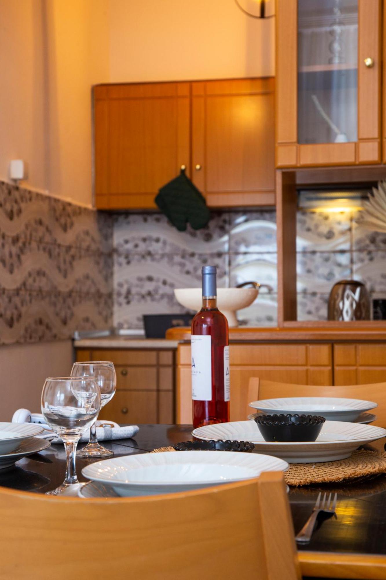 Seamoon Apartment Néa Péramos Екстериор снимка